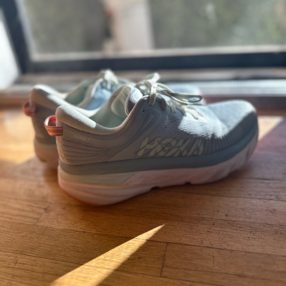 Hoka Bondi, women’s size 9 B
